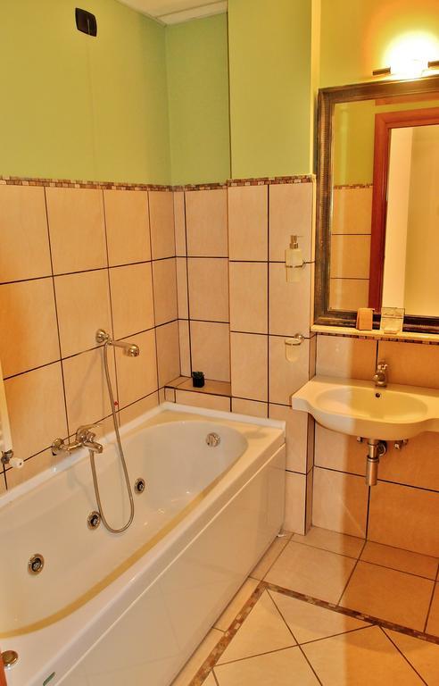 Hotel Rasula Alta Gravina di Catania Eksteriør bilde
