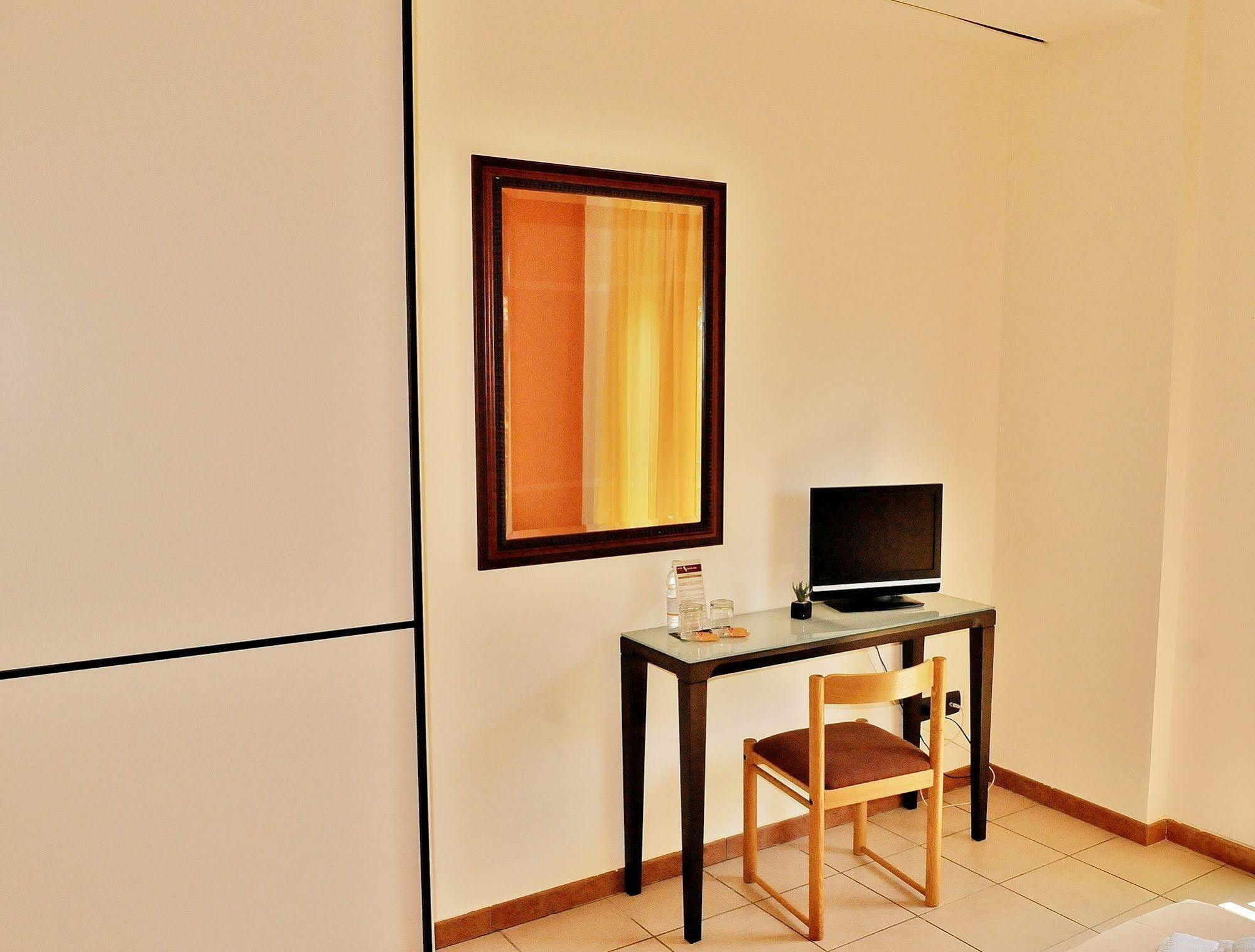 Hotel Rasula Alta Gravina di Catania Eksteriør bilde